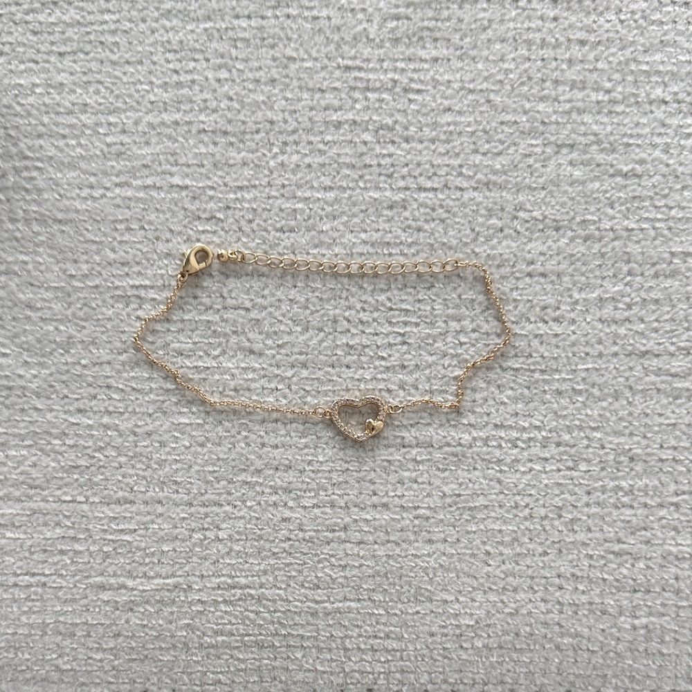 Delicate Gold Heart Chain Bracelet
